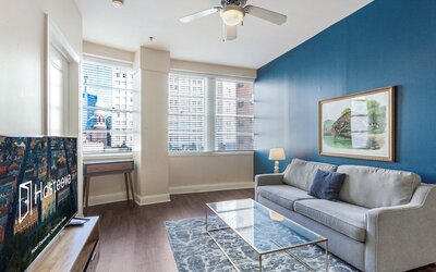 Spacious Modern Condos near French Quarter