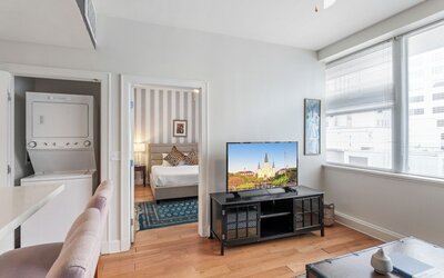 Spacious Modern Condos near French Quarter