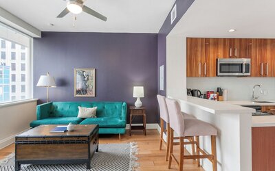Spacious Modern Condos near French Quarter