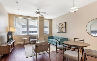 Spacious Modern Condos near French Quarter