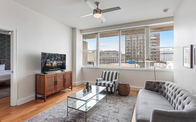 Spacious Modern Condos near French Quarter