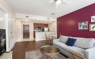 Spacious Modern Condos near French Quarter