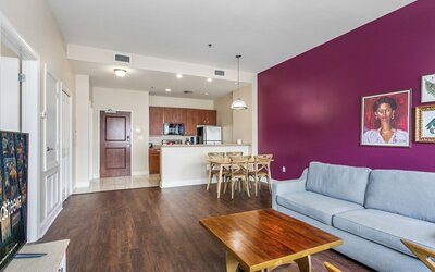 Spacious Modern Condos near French Quarter