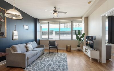 Spacious Modern Condos near French Quarter