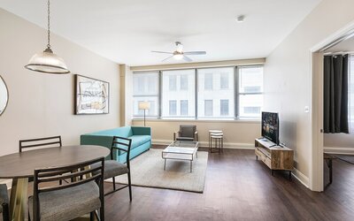 Spacious Modern Condos near French Quarter