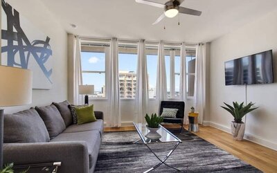 Spacious Modern Condos near French Quarter