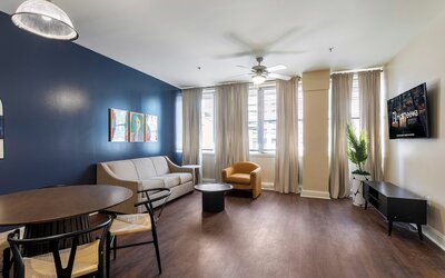 Spacious Modern Condos near French Quarter