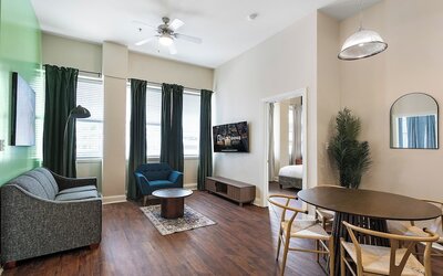 Spacious Modern Condos near French Quarter
