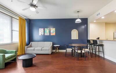 Spacious Modern Condos near French Quarter