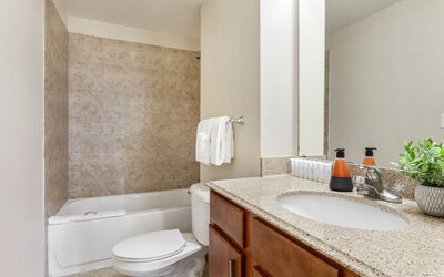 Spacious Modern Condos near French Quarter