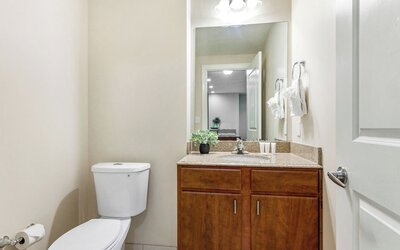 Spacious Modern Condos near French Quarter