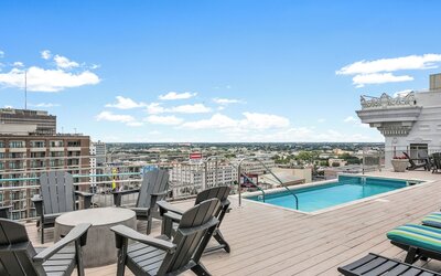 Spacious Modern Condos near French Quarter