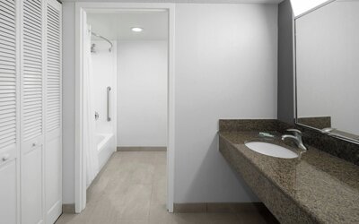 Courtyard by Marriott Atlanta Buckhead