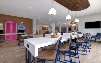 Home2 Suites Downtown Nashville/Metrocenter