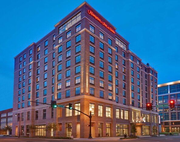 Hampton Inn & Suites Nashville Downtown Capitol View