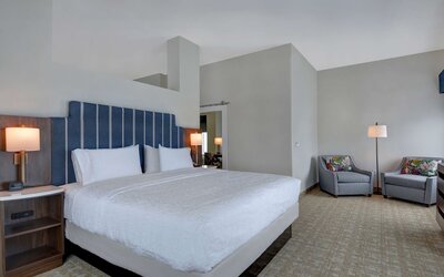 Hampton Inn & Suites Nashville Downtown Capitol View