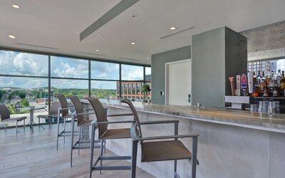 Hampton Inn & Suites Nashville Downtown Capitol View