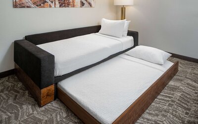 Sonesta Select Nashville Airport Suites