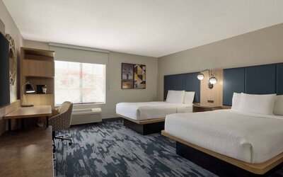 La Quinta Inn & Suites by Wyndham Austin Southwest