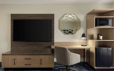 La Quinta Inn & Suites by Wyndham Austin Southwest