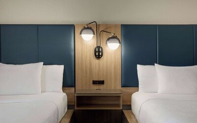 La Quinta Inn & Suites by Wyndham Austin Southwest