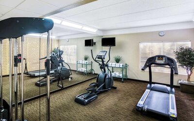 La Quinta Inn & Suites by Wyndham Austin Southwest
