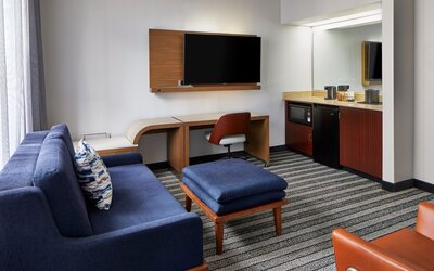 Courtyard By Marriott Nashville Downtown