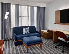 Courtyard By Marriott Nashville Downtown