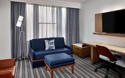Courtyard By Marriott Nashville Downtown