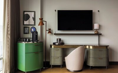 The Tess, Autograph Collection