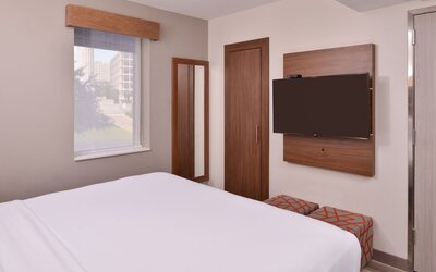 Holiday Inn Express New Orleans - Arts District by IHG