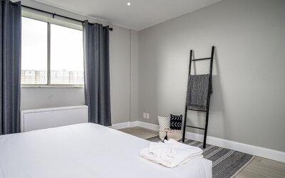 ATL Downtown 2BR with Free Parking Gym