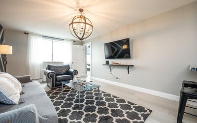 ATL Downtown 2BR with Free Parking Gym