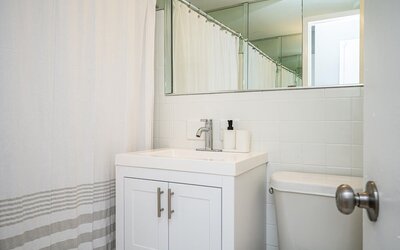 ATL Downtown 2BR with Free Parking Gym