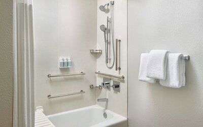 Courtyard by Marriott Atlanta Perimeter Center