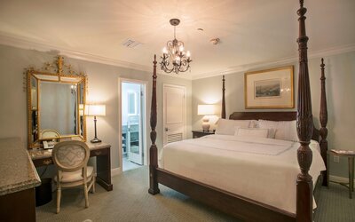 Bienville House