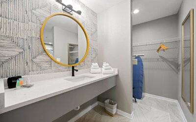 Newly Renovated Atlanta Gem Central Buckhead Apt