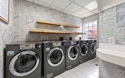 Newly Renovated Atlanta Gem Central Buckhead Apt