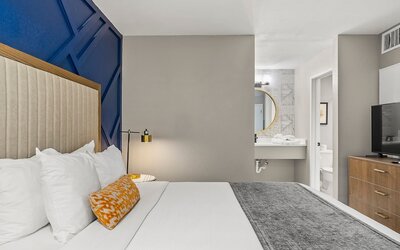 Stylish Buckhead Condo Your Urban Getaway in ATL
