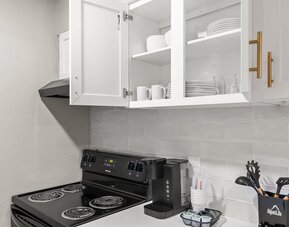 Stylish Buckhead Condo Your Urban Getaway in ATL