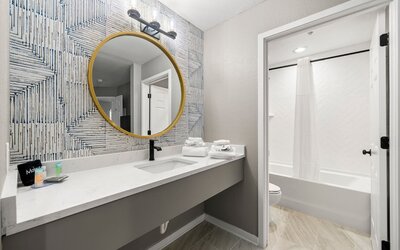 Stylish Buckhead Condo Your Urban Getaway in ATL