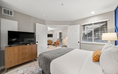 Stylish Buckhead Condo Your Urban Getaway in ATL