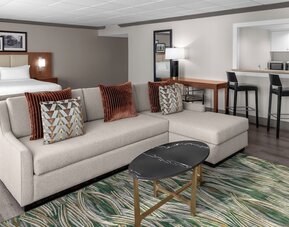 DoubleTree by Hilton New Orleans