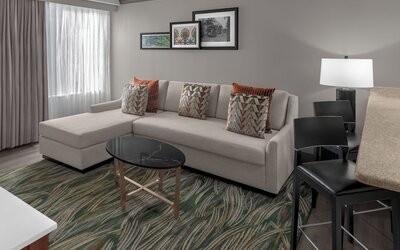 DoubleTree by Hilton New Orleans