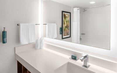 DoubleTree by Hilton New Orleans