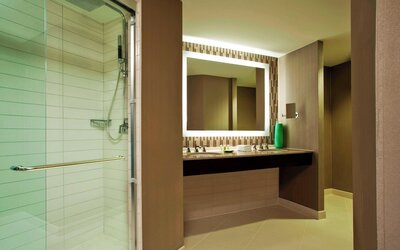The Westin Peachtree Plaza, Atlanta