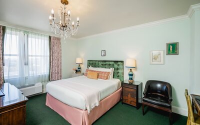 The Pontchartrain Hotel