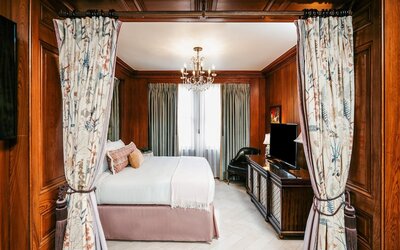 The Pontchartrain Hotel