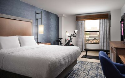 Hampton Inn & Suites Austin Downtown