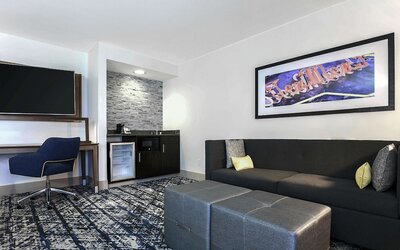 Hampton Inn & Suites Austin Downtown